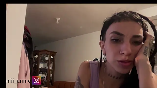 Snapshot of niah_11 chatting on 05-13-26, 12:52 niah 11 online show from 05-13-26, 12:52