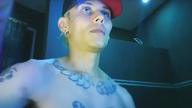 Snapshot of maxwell_crazy1 chatting on 05-16-26, 12:07 maxwell crazy1 online show from 05-16-26, 12:07