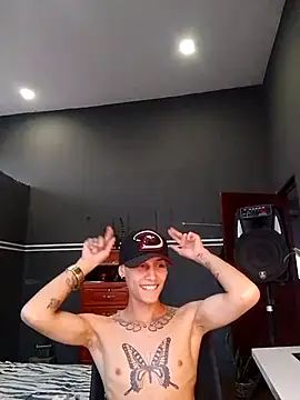 Snapshot of maxwell_crazy1 chatting on 05-19-26, 10:49 maxwell crazy1 online show from 05-19-26, 10:49