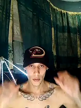 Snapshot of maxwell_crazy1 chatting on 05-23-26, 02:17 maxwell crazy1 online show from 05-23-26, 02:17