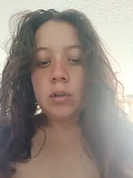 Snapshot of amaia_15 chatting on 05-16-26, 03:22 amaia 15 online show from 05-16-26, 03:22
