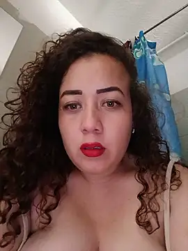 Snapshot of amaia_15 chatting on 05-23-26, 03:38 amaia 15 online show from 05-23-26, 03:38