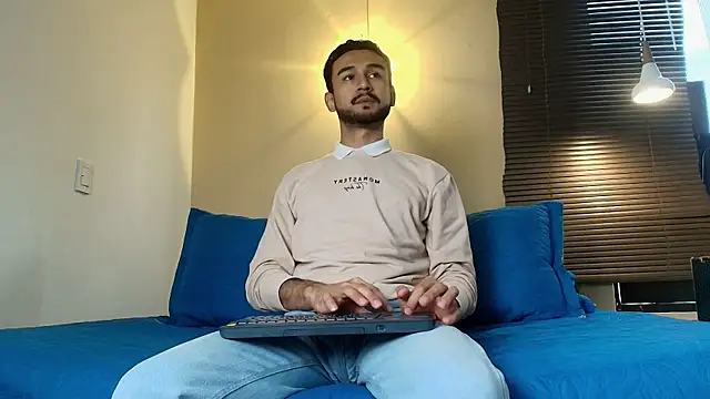 AxelClark S online show from 05-23-26, 08:13