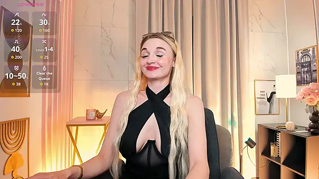 Mila  Lux online show from 06-16-26, 08:55