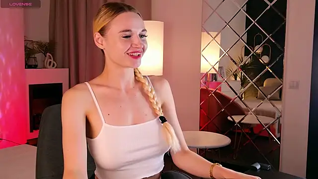 Mila  Lux online show from 07-25-26, 05:49