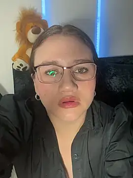 Snapshot of Sami_ferrer chatting on 05-29-26, 03:37 Sami ferrer online show from 05-29-26, 03:37