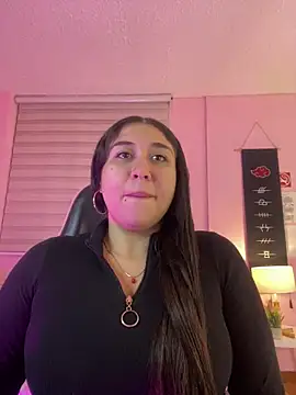 Snapshot of Valeriart chatting on 05-16-26, 04:28 Valeriart online show from 05-16-26, 04:28
