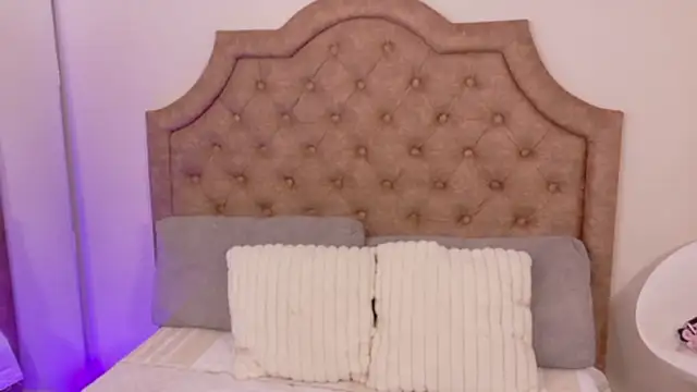 SophiaCollinss online show from 05-28-26, 06:16