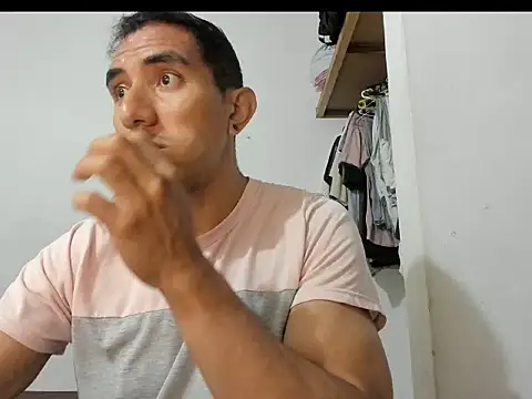 aquiles04 online show from 05-22-26, 01:24