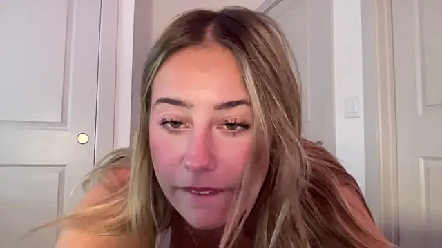 skylarraeee online show from 07-21-26, 04:48