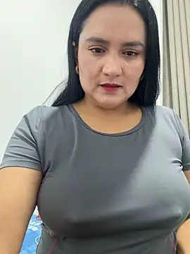 rousee69  online show from 05-27-26, 11:02
