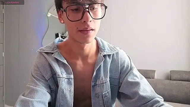 Chris pz online show from 05-18-26, 04:46