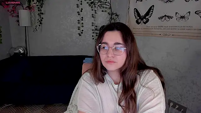 Snapshot of Ayleen_Gece chatting on 05-18-26, 04:07 Ayleen Gece online show from 05-18-26, 04:07