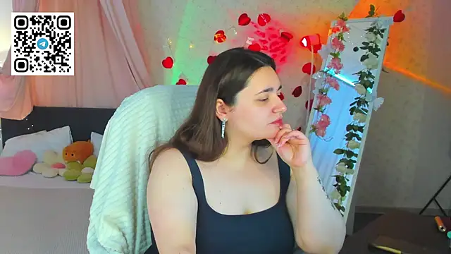 Snapshot of Ayleen_Gece chatting on 05-27-26, 03:14 Ayleen Gece online show from 05-27-26, 03:14