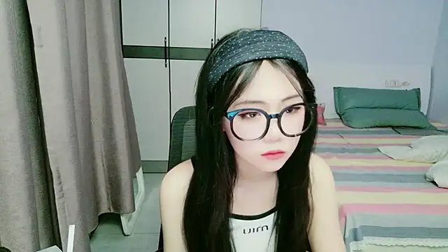 xiaoxiaoyu030 online show from 05-25-26, 10:21