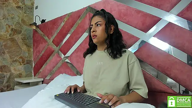 keylli vega online show from 05-15-26, 12:23