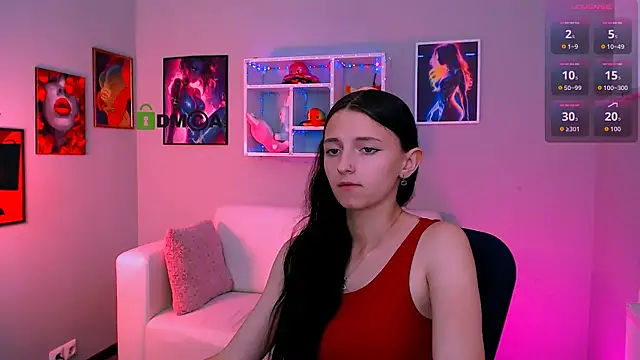 Snapshot of caroline_honeyy chatting on 06-08-26, 01:00 caroline honeyy online show from 06-08-26, 01:00