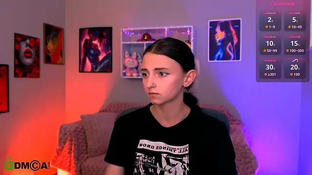 Snapshot of caroline_honeyy chatting on 06-13-26, 07:45 caroline honeyy online show from 06-13-26, 07:45
