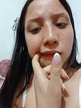 Snapshot of mileidy0106 chatting on 05-24-26, 01:10 mileidy0106 online show from 05-24-26, 01:10