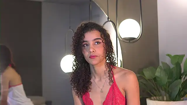 Snapshot of SeleneMous chatting on 05-19-26, 12:22 SeleneMous online show from 05-19-26, 12:22
