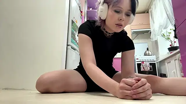 CuteLilit online show from 05-17-26, 02:13