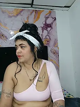 luxuryluna online show from 05-22-26, 10:59