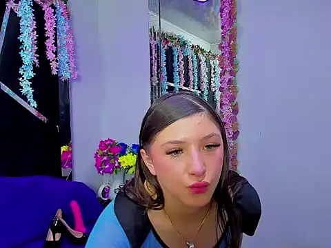 natashacooper  online show from 05-22-26, 11:49
