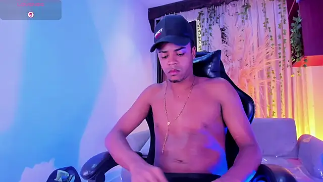 TaylorClay  online show from 05-18-26, 07:52