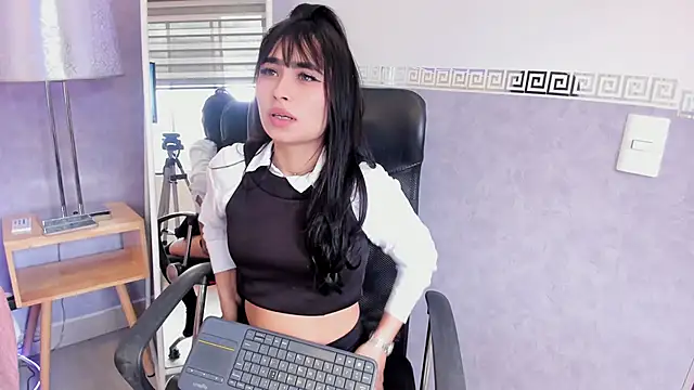 Snapshot of Caandy_Pop chatting on 05-26-26, 12:23 Caandy Pop online show from 05-26-26, 12:23
