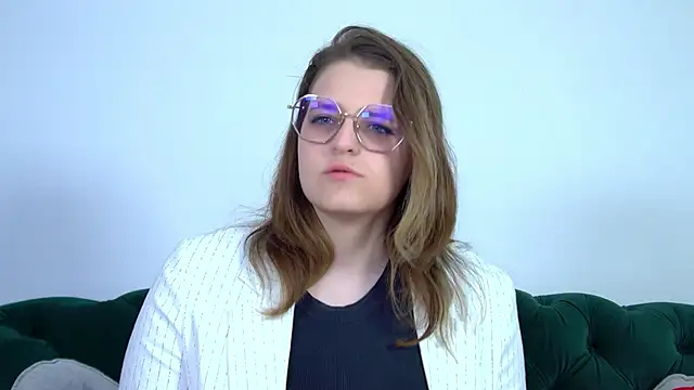 AlexaAvery online show from 05-29-26, 06:33