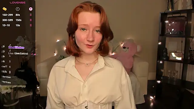 LallyLally  online show from 05-19-26, 03:40