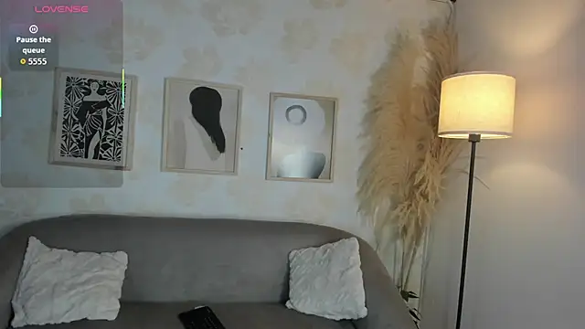 Caramel kiss  online show from 07-16-26, 08:37
