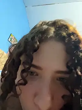 Snapshot of tefyrodri chatting on 05-15-26, 03:57 tefyrodri online show from 05-15-26, 03:57