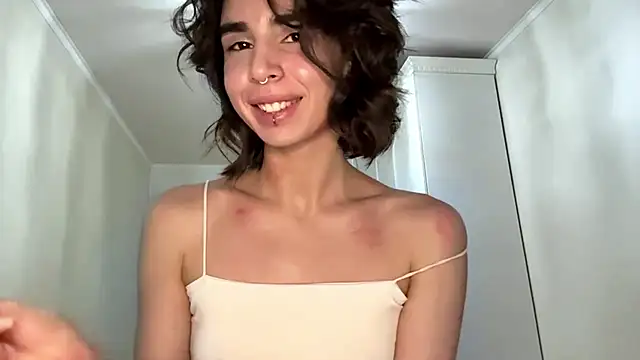 JessiaRuezga online show from 05-25-26, 12:11