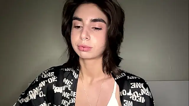 JessiaRuezga online show from 05-27-26, 11:18