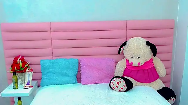 ariadnna princes online show from 05-18-26, 07:14