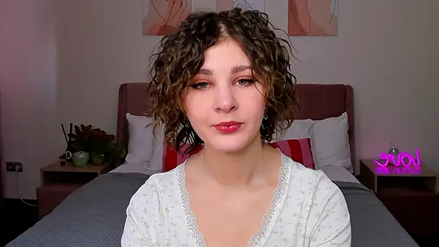 Kira  Fluffy online show from 05-25-26, 12:16