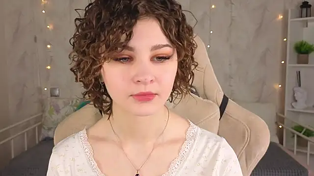 Kira  Fluffy online show from 05-30-26, 05:37