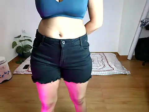 Itszriya online show from 05-18-26, 03:29