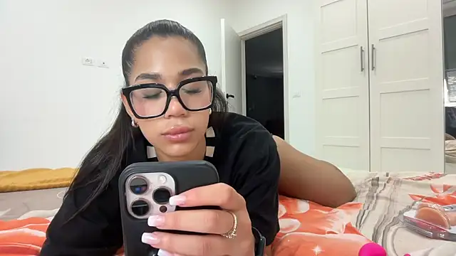 QueeNataly online show from 06-04-26, 01:39