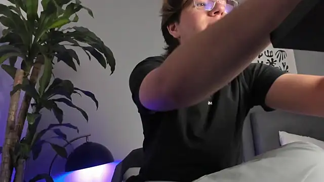 LucasMoraless online show from 05-25-26, 01:28