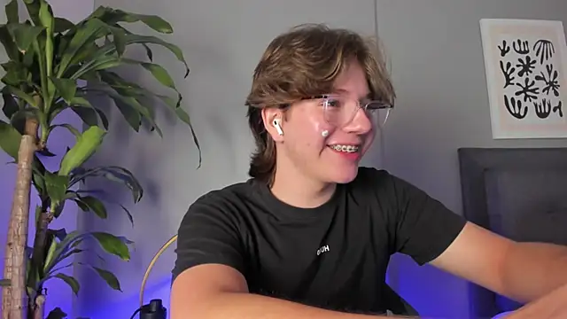 LucasMoraless online show from 05-30-26, 03:09