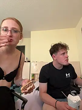 LauraundSteve  online show from 07-10-26, 05:15