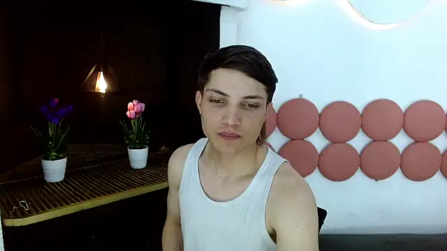 MaxxLouis online show from 05-28-26, 07:22