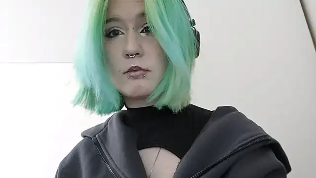 Snapshot of HunXena chatting on 05-18-26, 03:18 HunXena online show from 05-18-26, 03:18