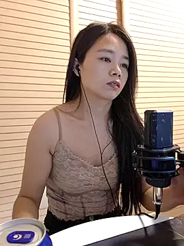 yueyue 99 online show from 05-23-26, 03:49