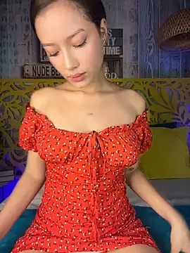 GlamKittenXXX online show from 05-19-26, 01:06