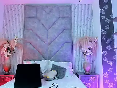 Peyton Roses online show from 05-19-26, 04:46
