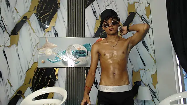 Snapshot of THREE_BLACK chatting on 05-16-26, 08:18 THREE BLACK online show from 05-16-26, 08:18