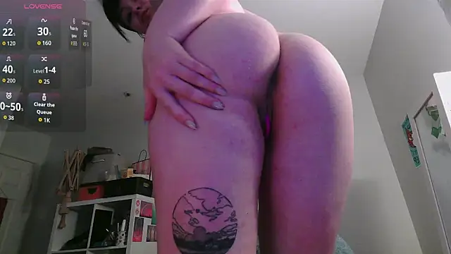 prettybird06 online show from 07-08-26, 03:44
